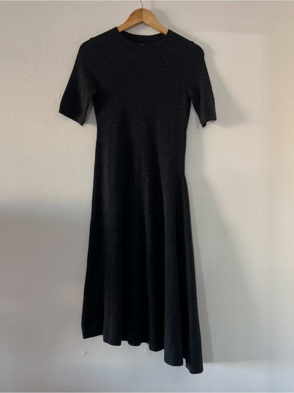 Banana Republic XSP Black Short Sleeve Knit Midi Dress Old Money Quiet Luxury